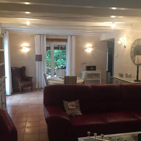 Holiday Home Montaigu-De-Quercy Lake 別荘 *