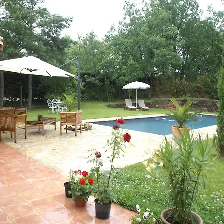 Holiday Home Montaigu-De-Quercy Lake Ferienhaus